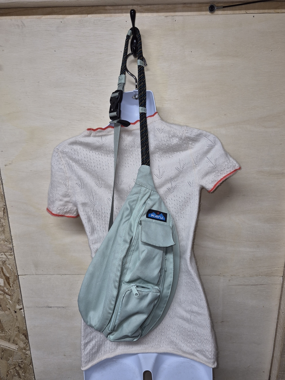 Kavu Crossbody Sling Bag in Green